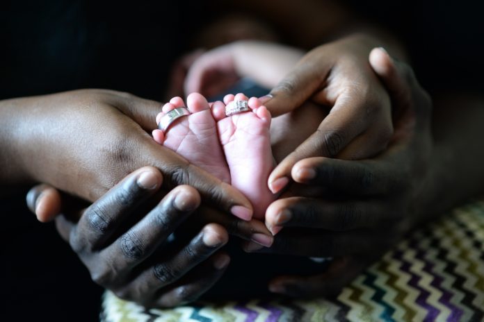 la maternité implique de nouveaux droits sociaux